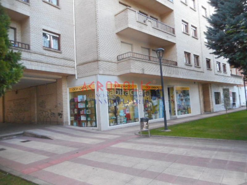 Foto 448a2ca7-749b-4747-bdb0-3e36cd40fd72. Lloguer local comercial a Robla (La)