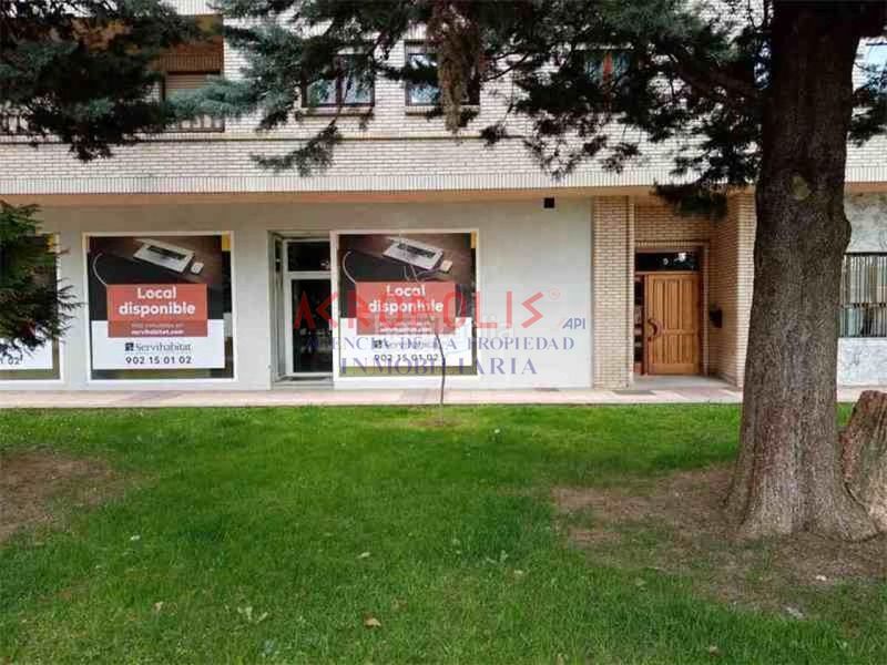 Foto 56dbee55-b17b-4763-8ebb-61c2502c34ed. Lloguer local comercial a Robla (La)