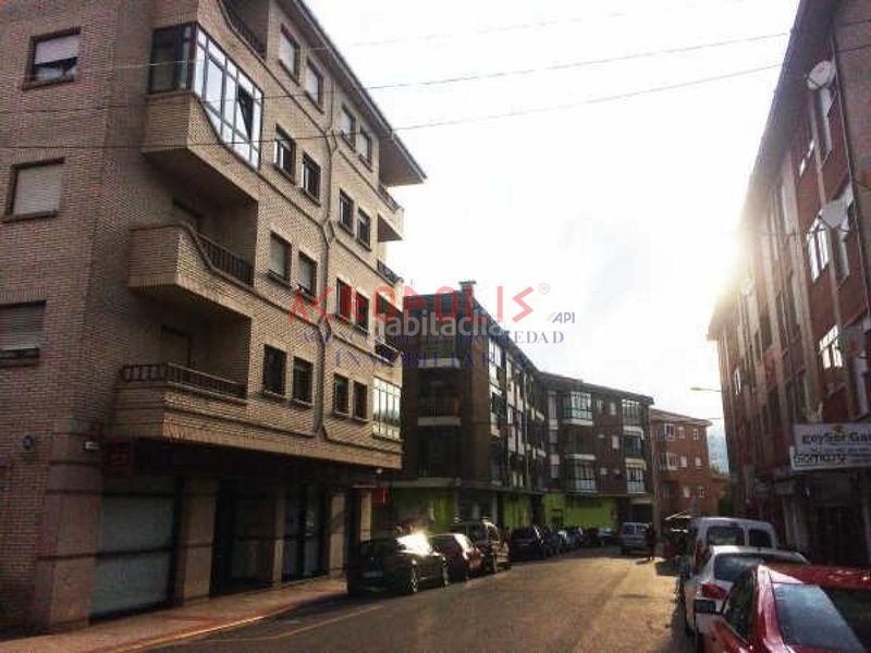 Foto 647371ff-37d0-4d46-99e3-92c954195a69. Lloguer local comercial a Robla (La)