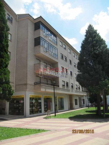 Foto a49de70e-c034-453c-b7a9-8b9a6d9f80a8. Lloguer local comercial a Robla (La)