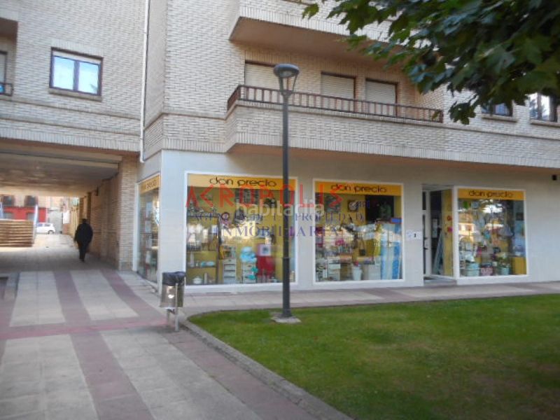 Foto c85bae1b-ab1a-4815-ac7b-1d03aeb681e3. Lloguer local comercial a Robla (La)