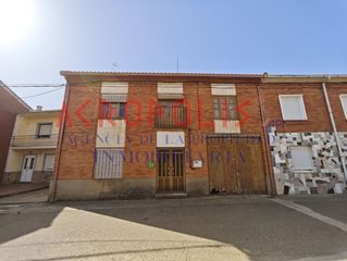 Casa a Quiruelas de Vidriales. Casa en quiruelas de vidriales
