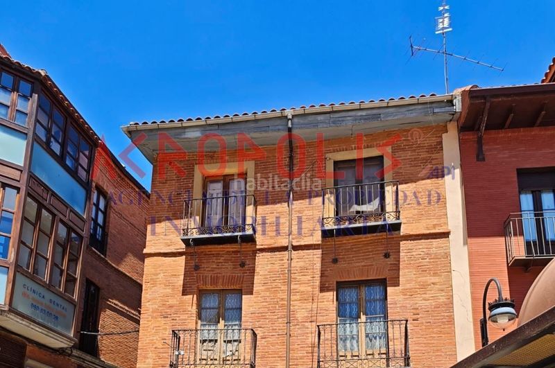 Foto c6a482f5-fe6a-4cbc-8ad4-3a16e8fe16ae. Edifici a Benavente