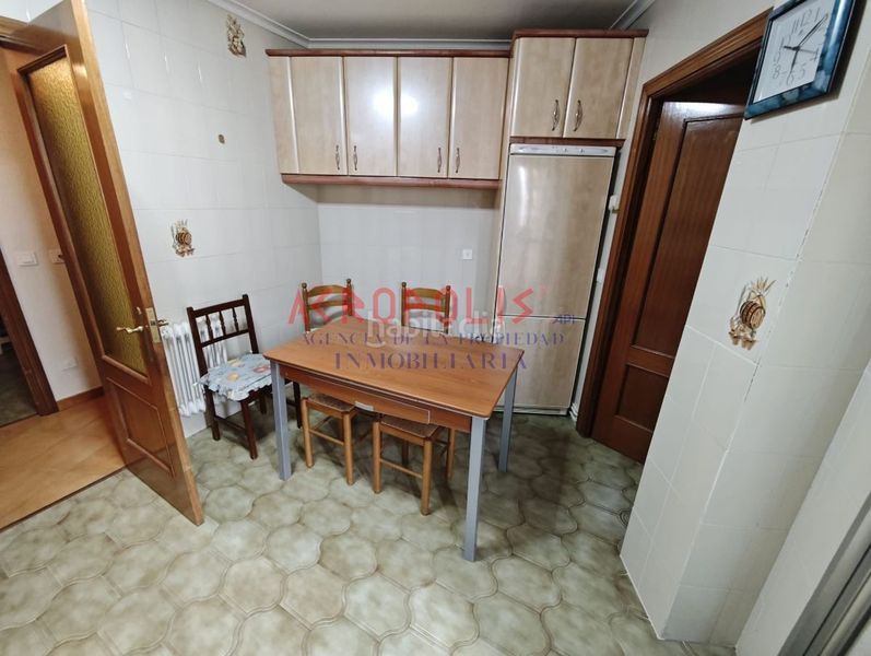 Foto df0f7603-3f2f-43c4-9704-e33756e0d26c. Pis amb calefacció aparcament a Benavente
