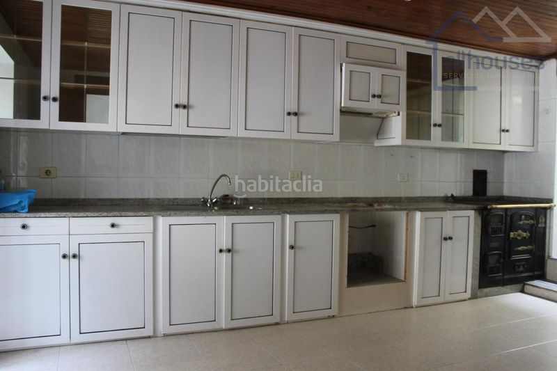 Foto 1585b08c-fda3-43b4-b772-916f61dff902. Casa en Guarda (A)