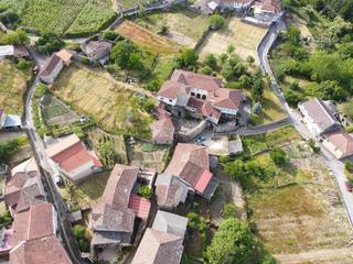 Masia a Carballeda de Avia