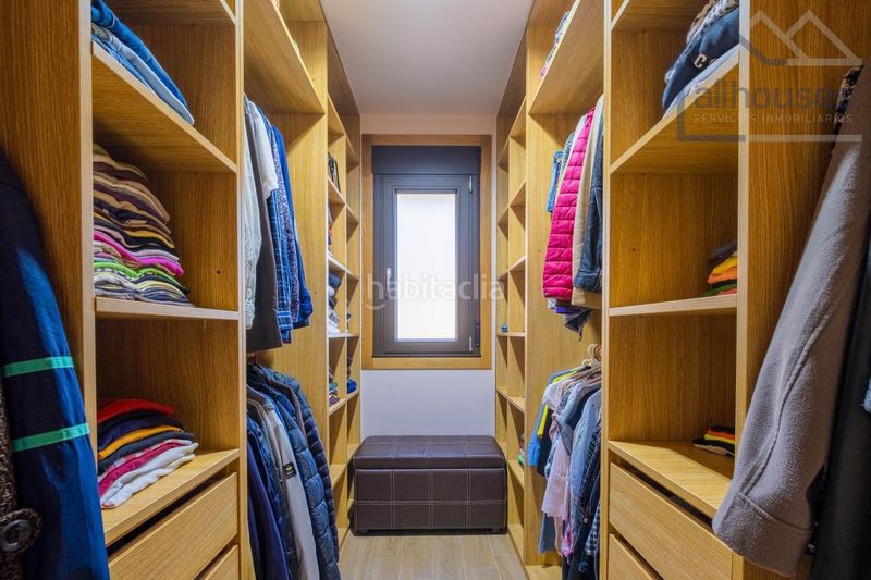 Foto ab150668-3fcc-49de-b347-b2ba56eb5415. Xalet amb calefacció aparcament piscina a Tui