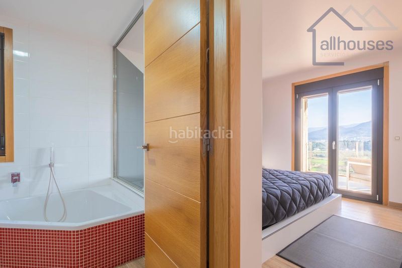 Foto b0329f9b-863b-41b9-bcbf-cf870af6abf9. Xalet amb calefacció aparcament piscina a Tui