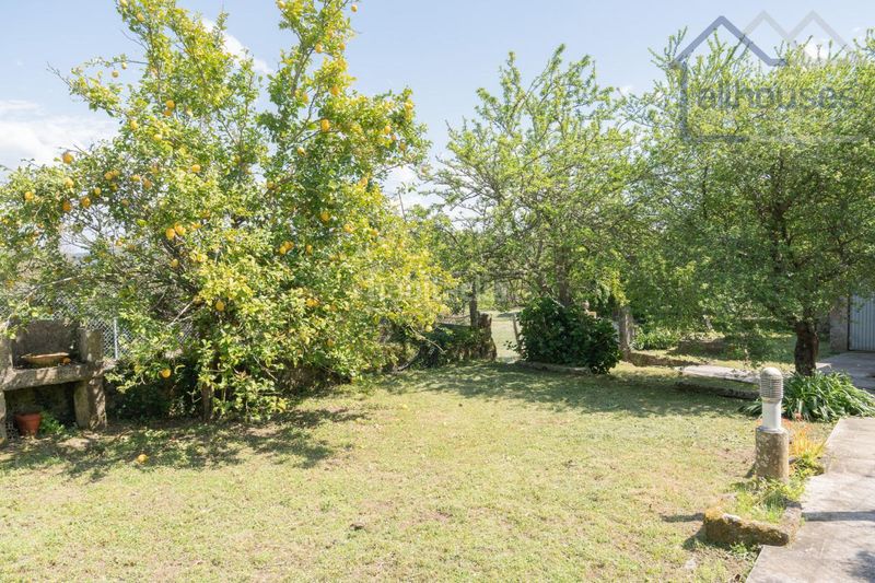 Foto 40c3f3fc-7592-44c0-83e3-84da17320f6d. Casale con riscaldamento parcheggio in Guarda (A)