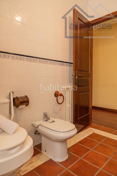 Foto f68712f6-bece-4a11-b20e-6da87332eeec. Casale con riscaldamento parcheggio in Guarda (A)