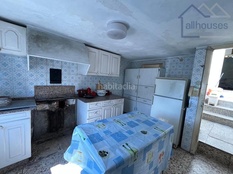 Foto 18c5efd3-b7f4-49b8-8b82-39bc8ad6fbf2. Casa con riscaldamento in Cabral - Candeán Vigo