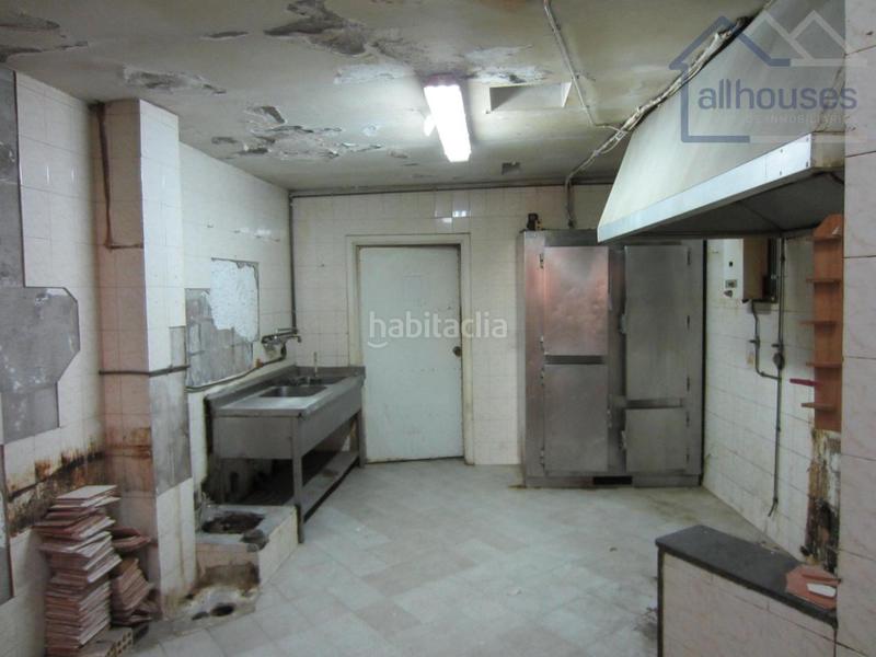 Foto 3cdb9675-baa0-48fc-99cf-3ec10cd8d5f5. Alquiler local comercial en As Travesas - Balaidos Vigo