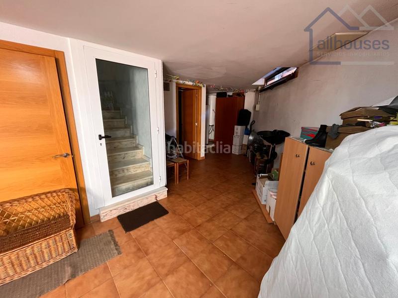 Foto 38fffa7f-d72a-4ee1-aafd-13f499b2d58a. Casa aparellada amb calefacció aparcament a Darbo Cangas