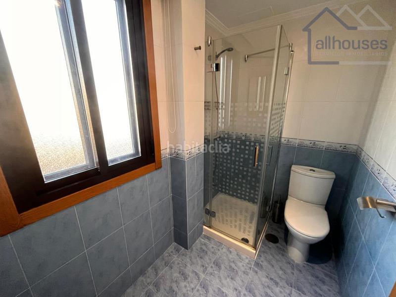 Foto 05ba22ce-70b1-438e-af64-4c23edc344cd. Casa bifamiliare con riscaldamento parcheggio in Darbo Cangas