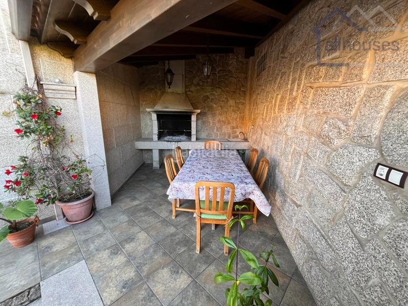 Foto a679cbf5-e5bc-4fe8-9c31-05e8ab60a8f1. Casa bifamiliare con riscaldamento parcheggio in Darbo Cangas