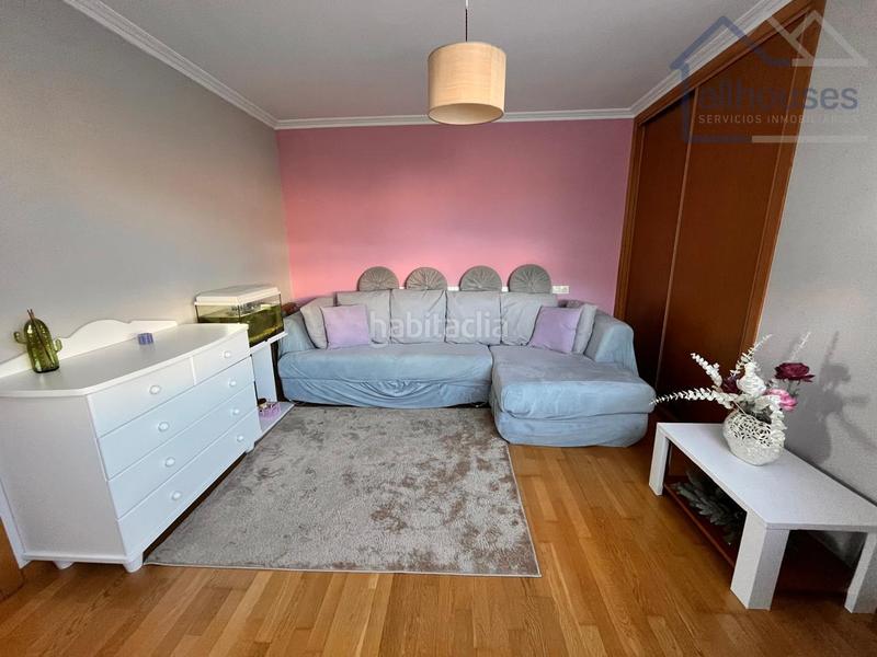 Foto 8e03e55b-a5bc-4261-a86f-1f6567031092. Casa pareada en Darbo Cangas