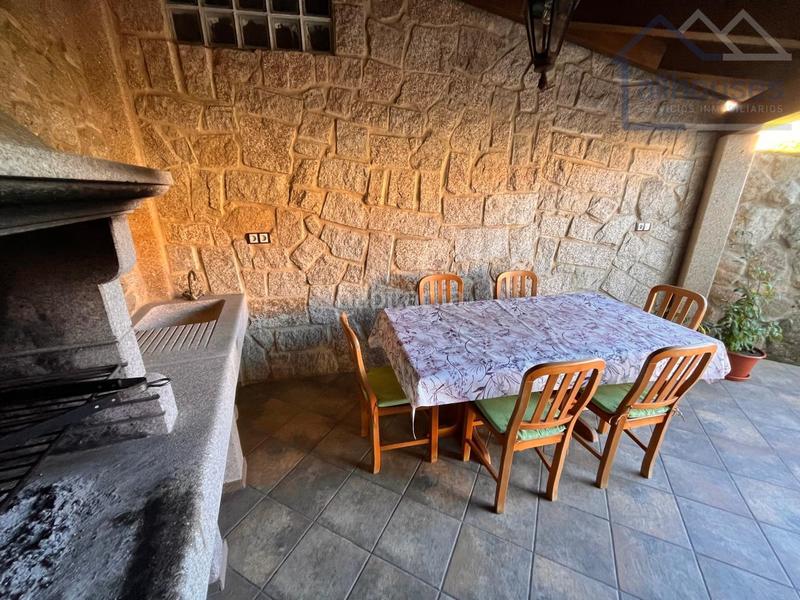 Foto 2380772d-9a59-47f6-88f1-eff020f427c4. Doppelhaus mit heizung parking in Darbo Cangas