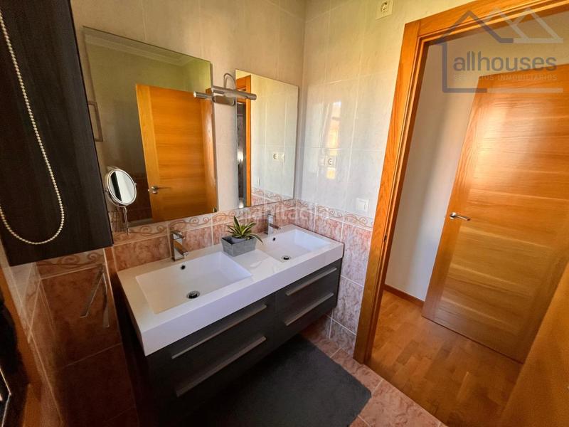 Foto d716cfb4-3691-4476-84a1-a6ffea02b9c0. Maison jumelée avec chauffage parking dans Darbo Cangas