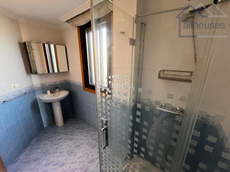 Foto 0f8879db-4f56-40e8-9000-6f440c190593. Towny house with heating parking in Darbo Cangas
