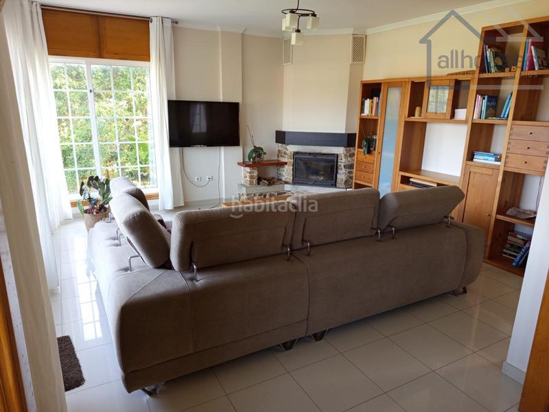 Foto 6e0a733e-7625-47b9-b25f-b0fe80b66e80. Chalet en Guarda (A)
