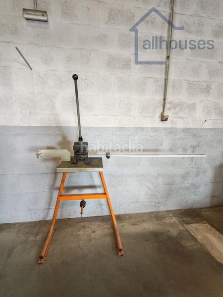 Foto 51a5bf6f-cccd-4792-af67-f7d7bffc8c80. Bâtiment à usage industriel dans Mos