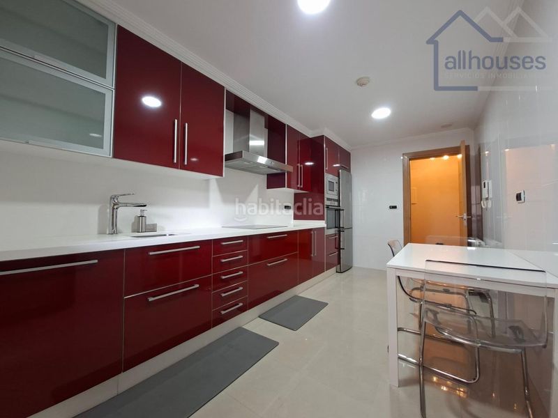 Foto 5ea3933d-a538-4621-bb1c-f43354a8d835. Rent flat with heating parking in Centro - Areal Vigo