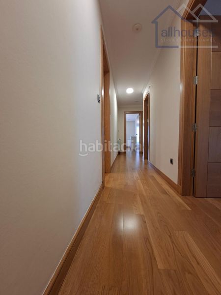 Foto d1d3a81c-01c3-447d-a224-2425378cf815. Rent flat with heating parking in Centro - Areal Vigo