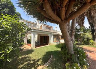 Xalet en Picassent. Maravillosa vivienda en tancat de lalter