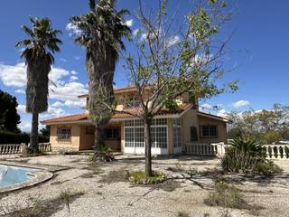 Chalet à Picassent. Vivienda con muchas posibilidades en el tancat