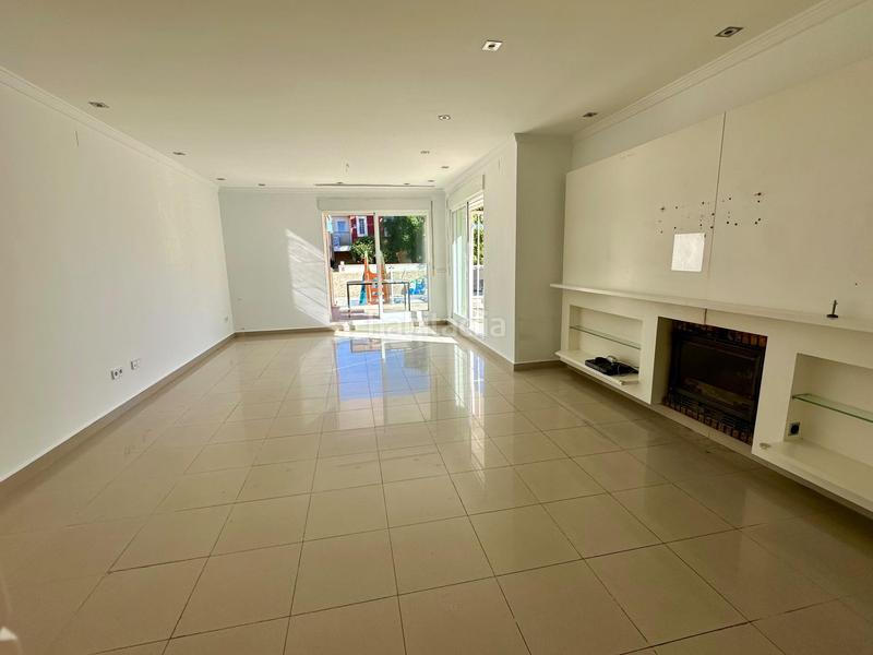 Foto 0c95bc23-d685-4953-9897-7683f88fcec3. Alquiler chalet vivienda disponible en urb. montesano en Bétera