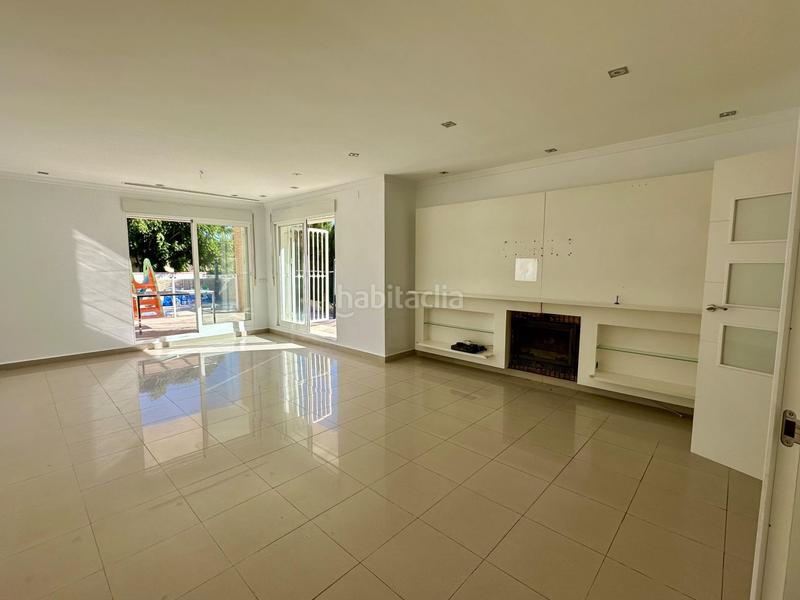 Foto fdec5941-d4eb-4666-bca7-707bc2ded7c0. Alquiler chalet vivienda disponible en urb. montesano en Bétera