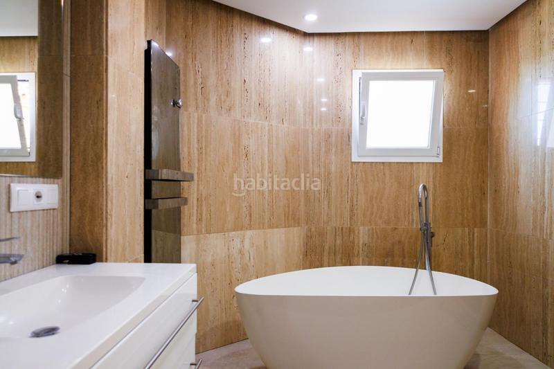 Foto b7b71a14-8752-4162-9e92-b39f84c9ab10. Xalet amb calefacció aparcament piscina a Picassent