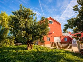 Chalet  Calle penya. Vivienda luminosa disponible en montroy