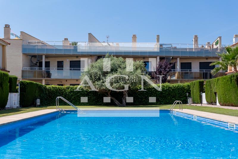 Foto 23e2acd6-e11d-4ae8-9bd2-25344547ed24. Reihenhaus mit heizung pool in Platja de Mont-roig Mont-roig del Camp