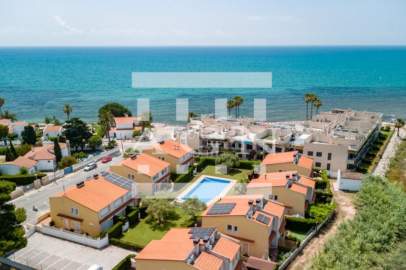 Foto 616abefb-ea4e-4b79-a6a8-3b2f190c55c2. Reihenhaus mit heizung pool in Platja de Mont-roig Mont-roig del Camp