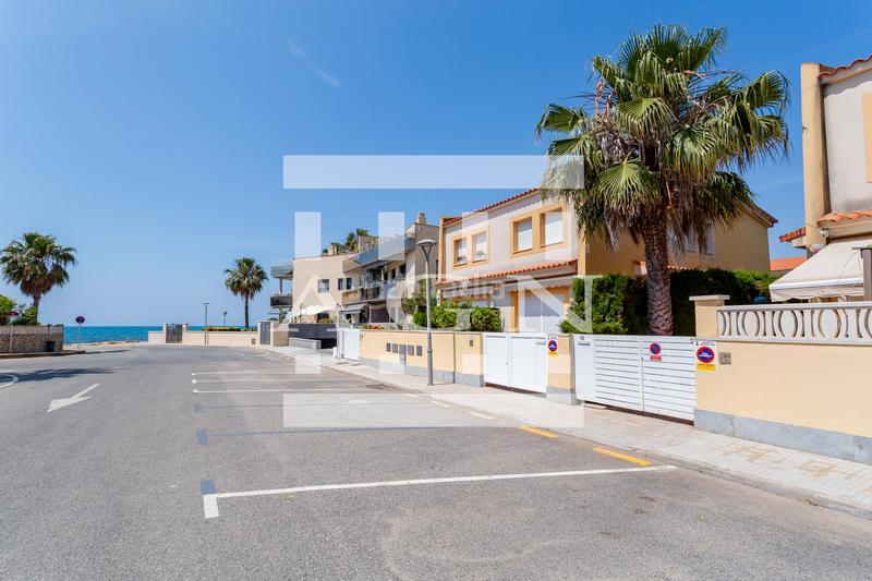 Foto f28cadc1-bf8f-4d99-856a-fcd62f99b3ca. Reihenhaus mit heizung pool in Platja de Mont-roig Mont-roig del Camp