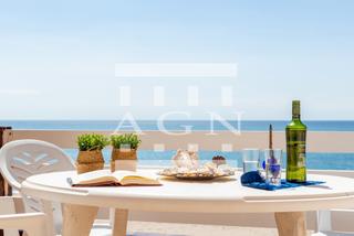 Apartament a Carrer del blat 21. Apartamento en primera lnea de mar. a pie de playa. espectacula