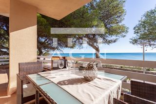 Appartamento in Carrer del blat 21. Impresionante apartamento, primera línea de playa. con licencia