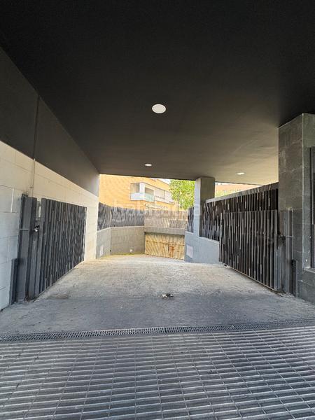 Foto 8e3853fe-a7e7-44a4-b96f-39bb0db9ac8e. Aparcament cotxe a Can Roca Terrassa