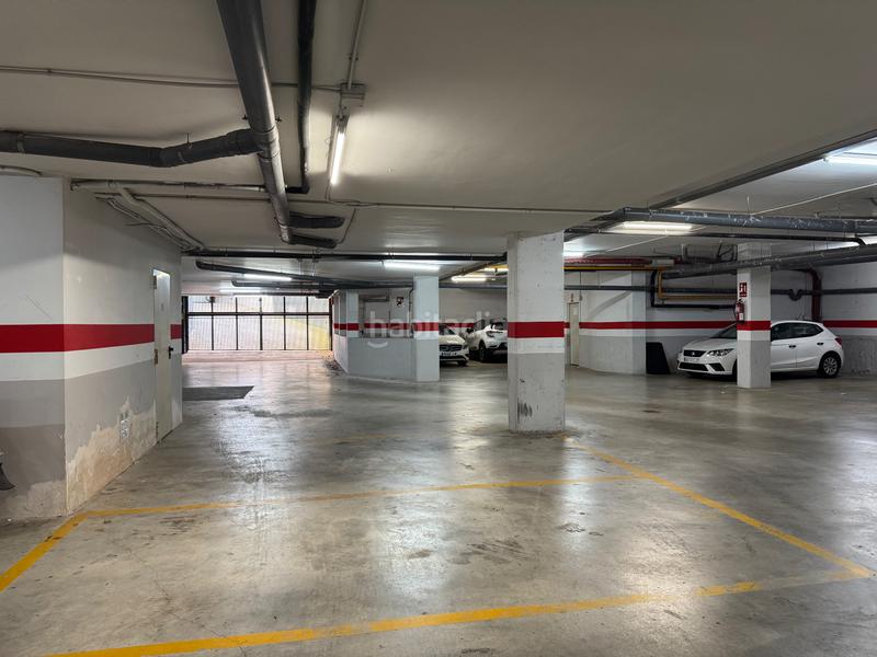 Foto a9748a75-734a-4117-9ba0-bafbbb7d4cbb. Aparcament cotxe a Can Roca Terrassa