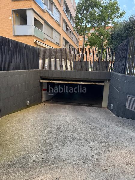 Foto fb878587-3b5a-43df-9797-1643af2a1d65. Aparcament cotxe a Can Roca Terrassa