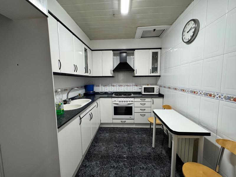 Foto e7ab1d7a-effc-4a10-983d-ec1f19f00705. Maison jumelée avec parking dans Sant Pere Nord Terrassa