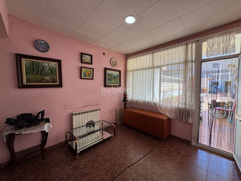 Foto 4dbffbb4-7359-4946-b424-49db4730aa9e. Casa adossada amb calefacció aparcament a Can Palet Terrassa