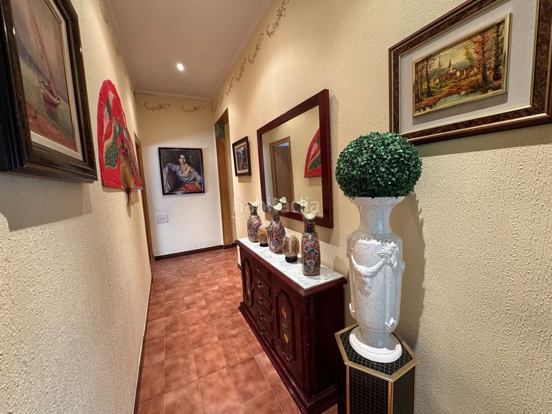 Foto 878a7bb4-72c7-414c-9129-b26a3594d13e. Casa adossada amb calefacció aparcament a Can Palet Terrassa