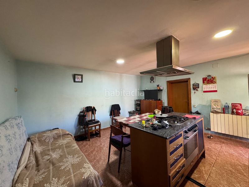 Foto ecab286a-07bd-421f-b83b-3ad0f56d79ba. Casa adossada amb calefacció aparcament a Can Palet Terrassa