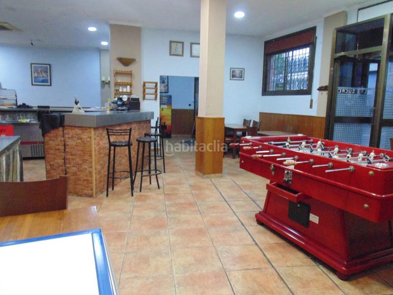Foto f5d5e5a8-5394-4a2d-8c89-65f36f0529a1. Location local commercial dans Ajuntament-Maragall Ripollet