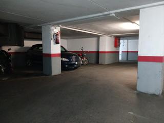Parking voiture dans Carrer carrer de francesc layret 2. Plaza de parking la creu alta.