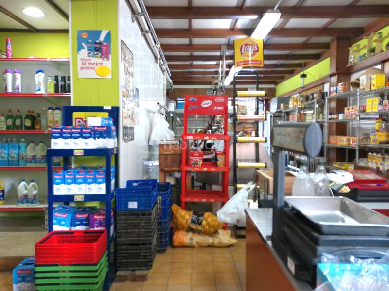 Foto b8c7313c-8ea2-4e77-8f55-4c4af33e1da5. Local comercial a La Roureda Sabadell