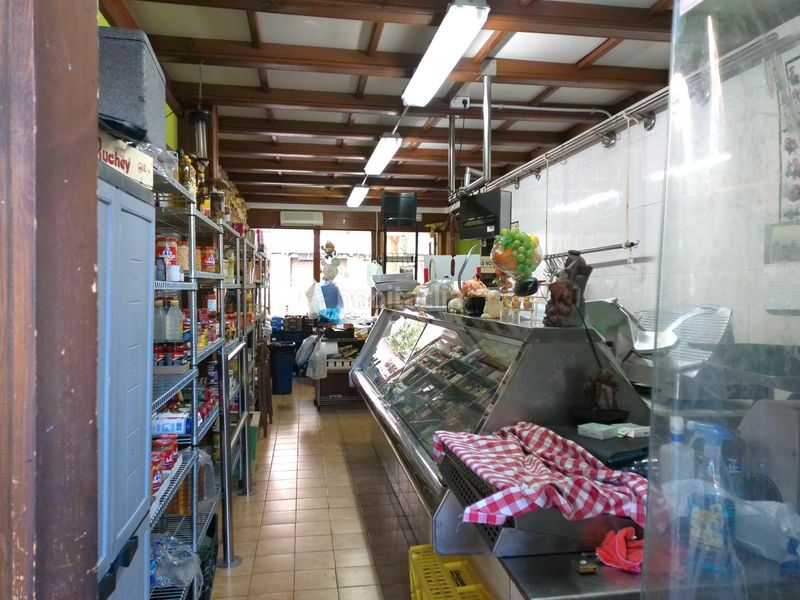 Foto ca4de735-02eb-45d9-bfdc-20a4e44f51fa. Local comercial a La Roureda Sabadell