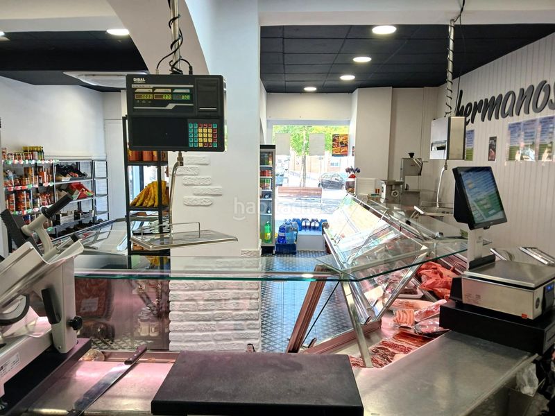 Foto 5aa74f00-43fd-444a-a71f-908c45c0a0b9. Traspaso local comercial urge traspaso carniceria seminueva en pleno rendimiento en Sabadell